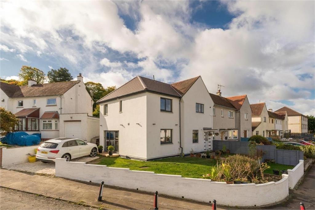 Dreghorn House 4 Bedrooms 3 Toilets 3 Reception Free Parking 233 Mbp Wifi Единбург Екстериор снимка