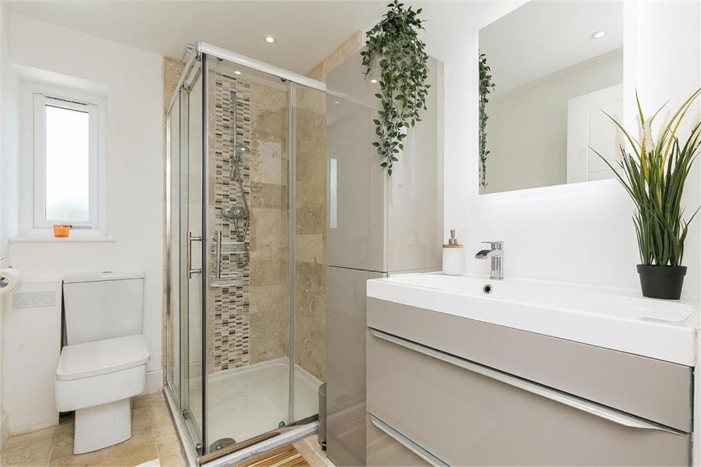 Dreghorn House 4 Bedrooms 3 Toilets 3 Reception Free Parking 233 Mbp Wifi Единбург Екстериор снимка
