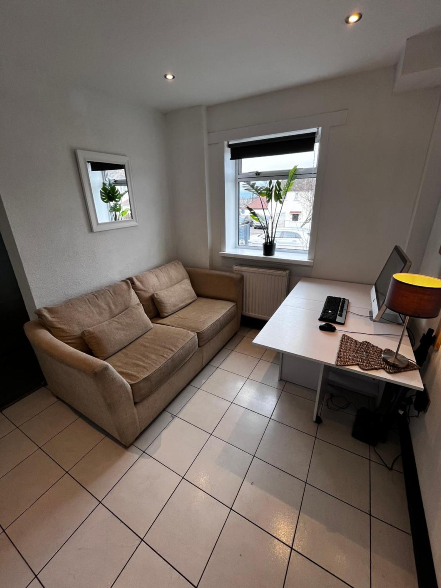 Dreghorn House 4 Bedrooms 3 Toilets 3 Reception Free Parking 233 Mbp Wifi Единбург Екстериор снимка